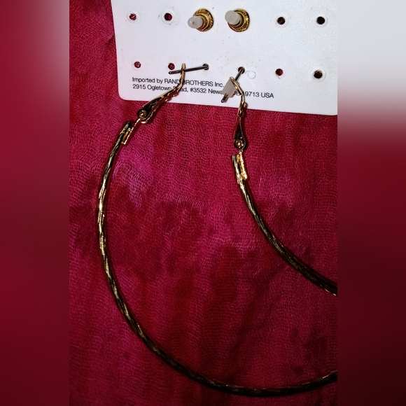 Mayrev Stylish Women's Large Hoops and a Pair of Studs Earrings - Picture 2 of 4